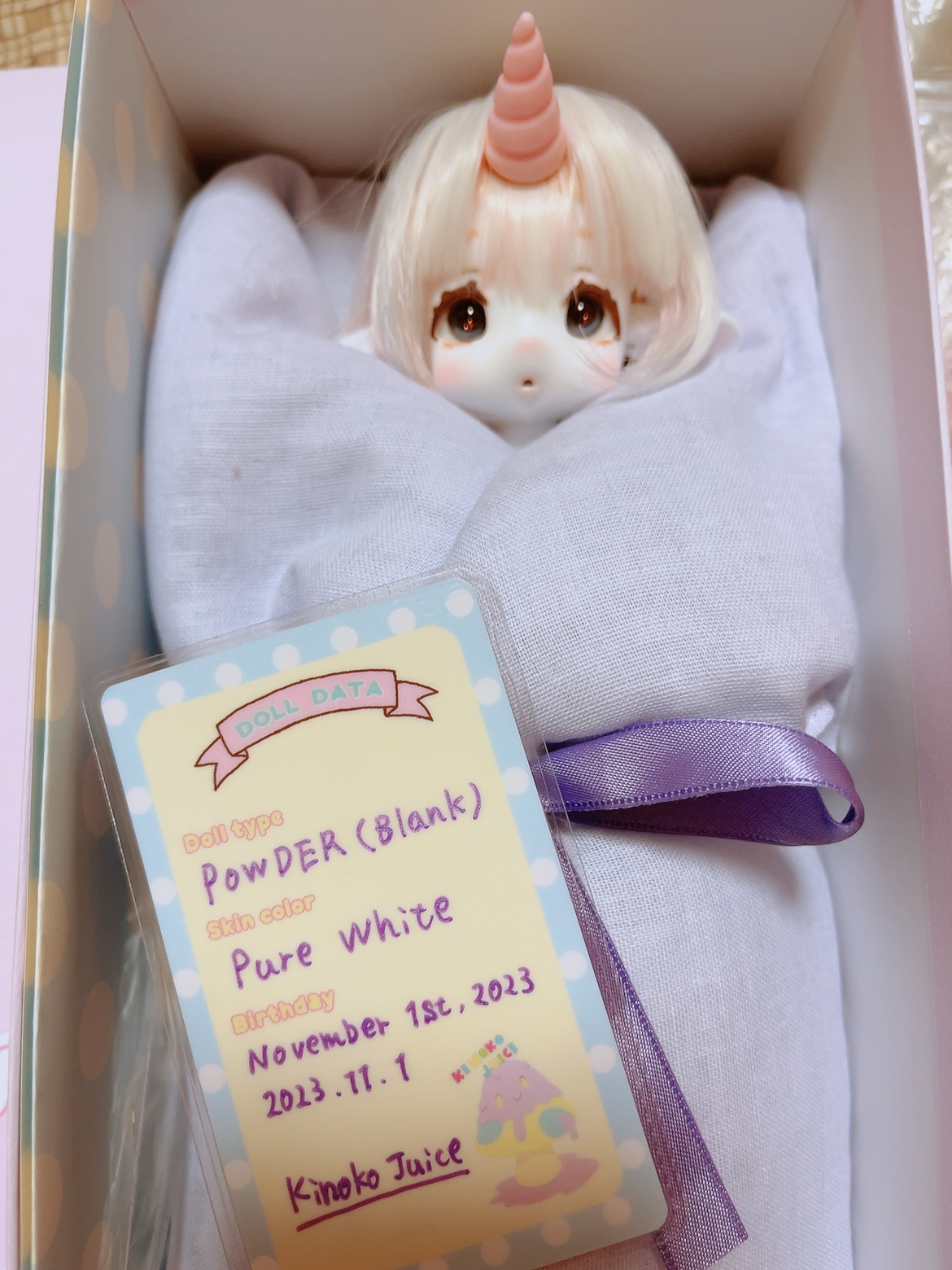 パウダー_おくるみ姿